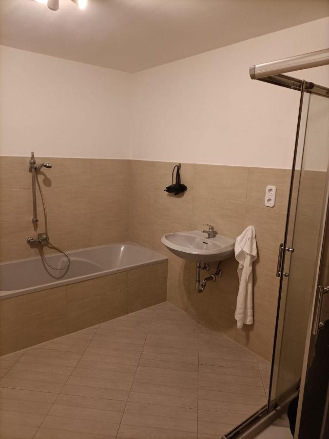 Krefeld House - 20 Min To Dus Airport & Messe Daire Dış mekan fotoğraf